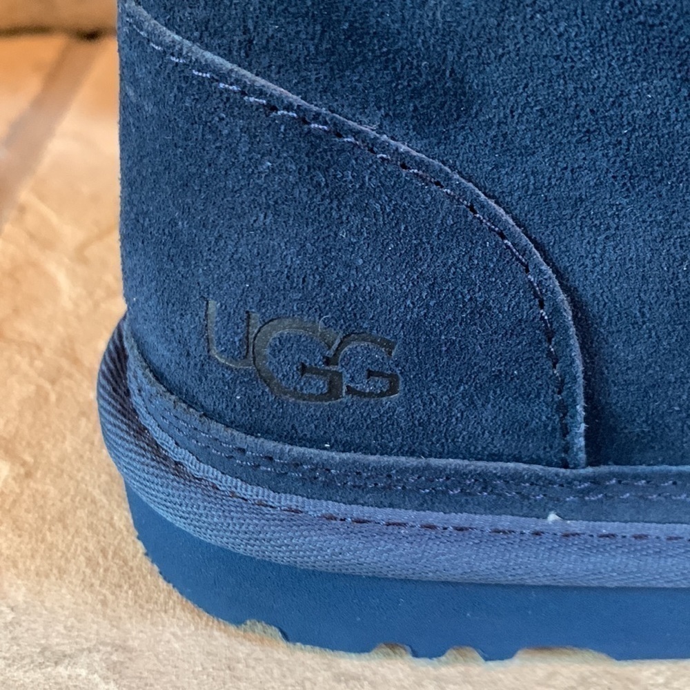 Ugg size 11 blue suede wool  lined lace up boots - Picture 4 of 12